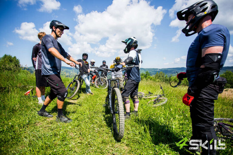 szkolenie ze skakania w bike parkach Wisłą Skolnity i Istebna